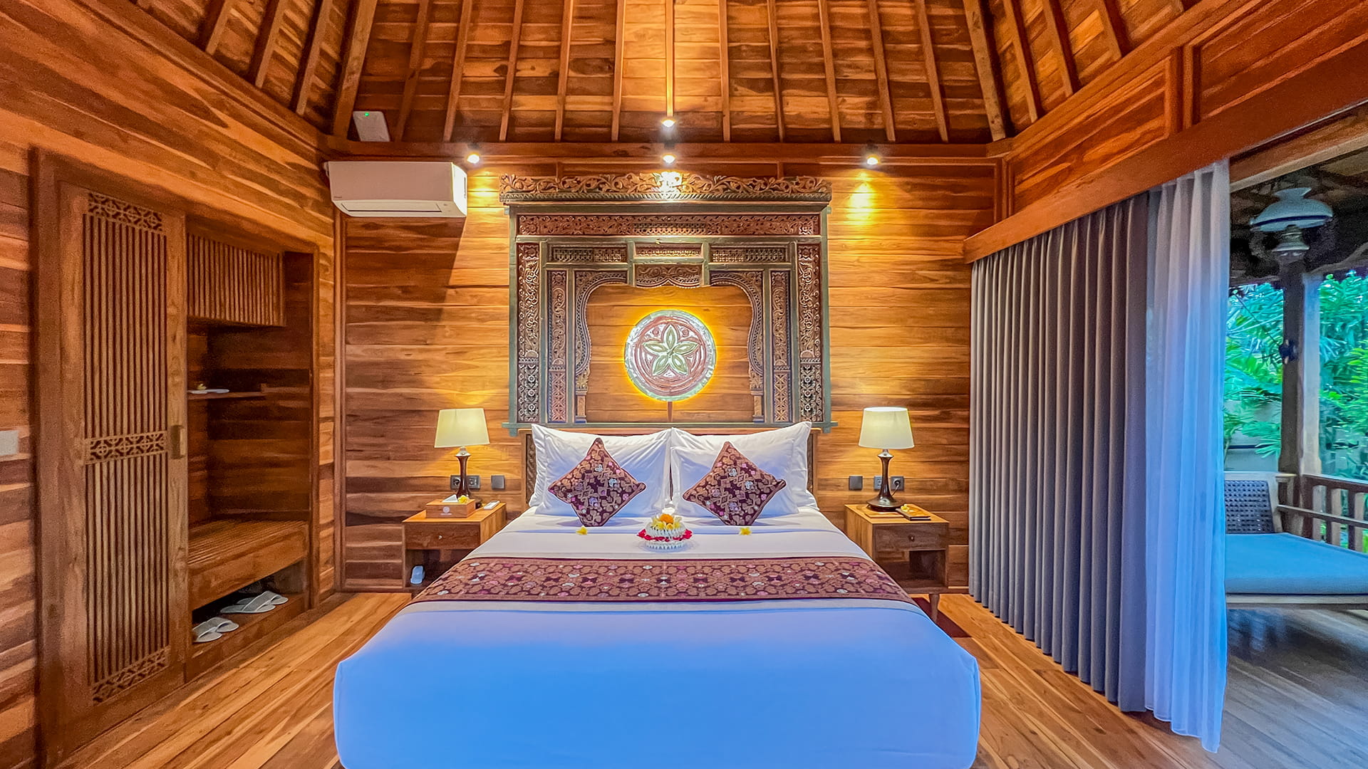One Bedroom Deluxe Suite